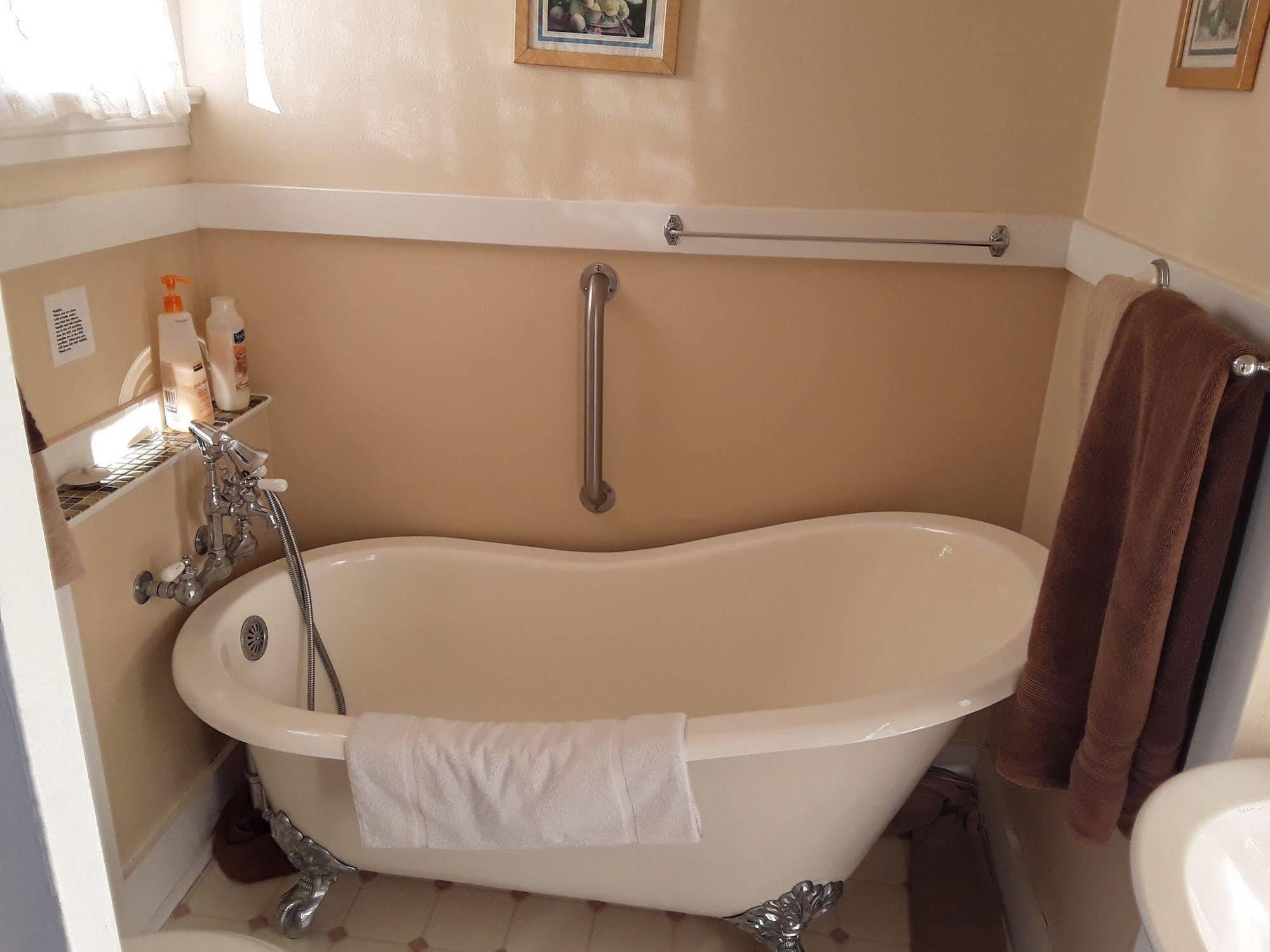 Rose River Inn B&B Асторія Екстер'єр фото