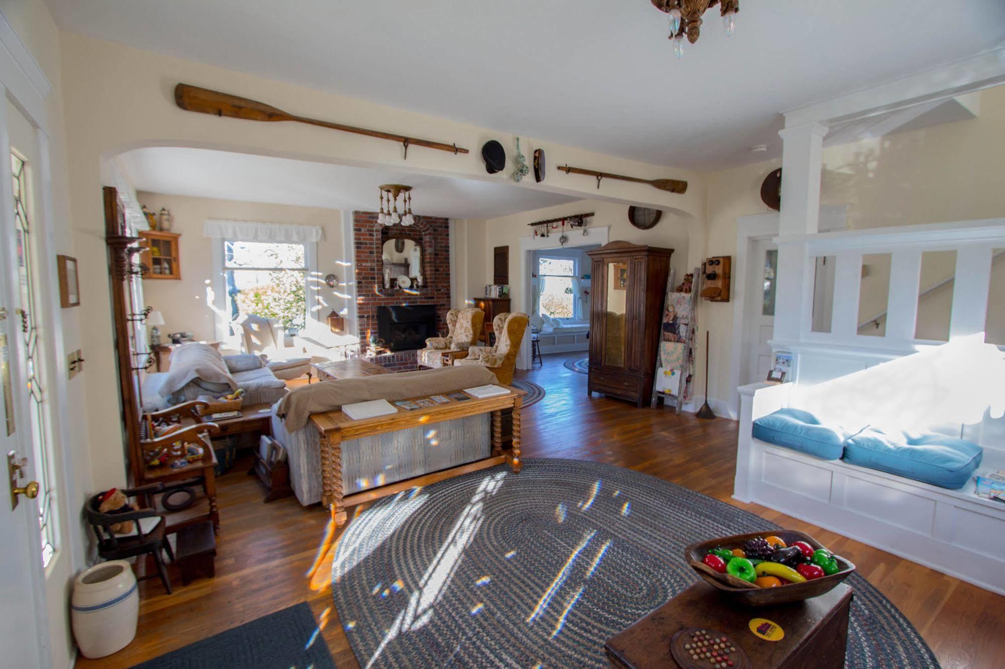 Rose River Inn B&B Асторія Екстер'єр фото